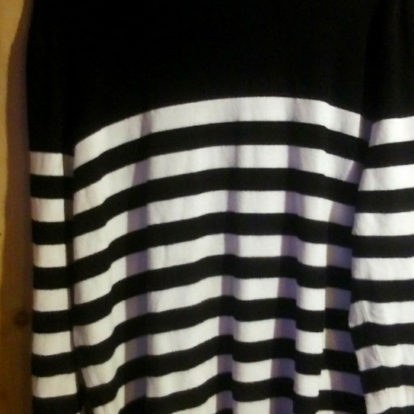 Joseph A Turtleneck Sweater XL - Picture 2 of 4